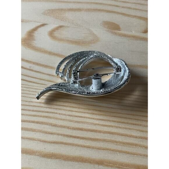 Vintage Silver-Tone Curved Wave Brooch Pin - Picture 6 of 6